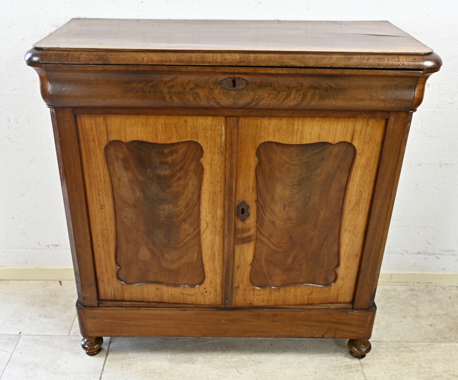 Penant cupboard, 1850