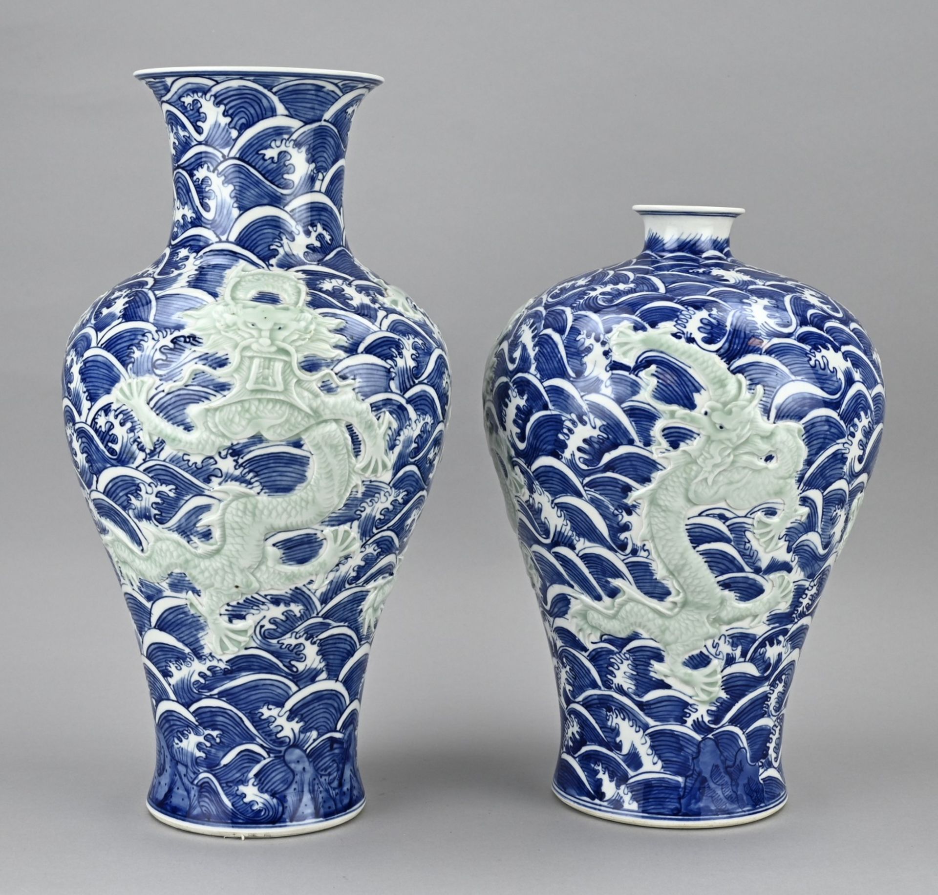 2x Chinese vase, H 34 - 39 cm.