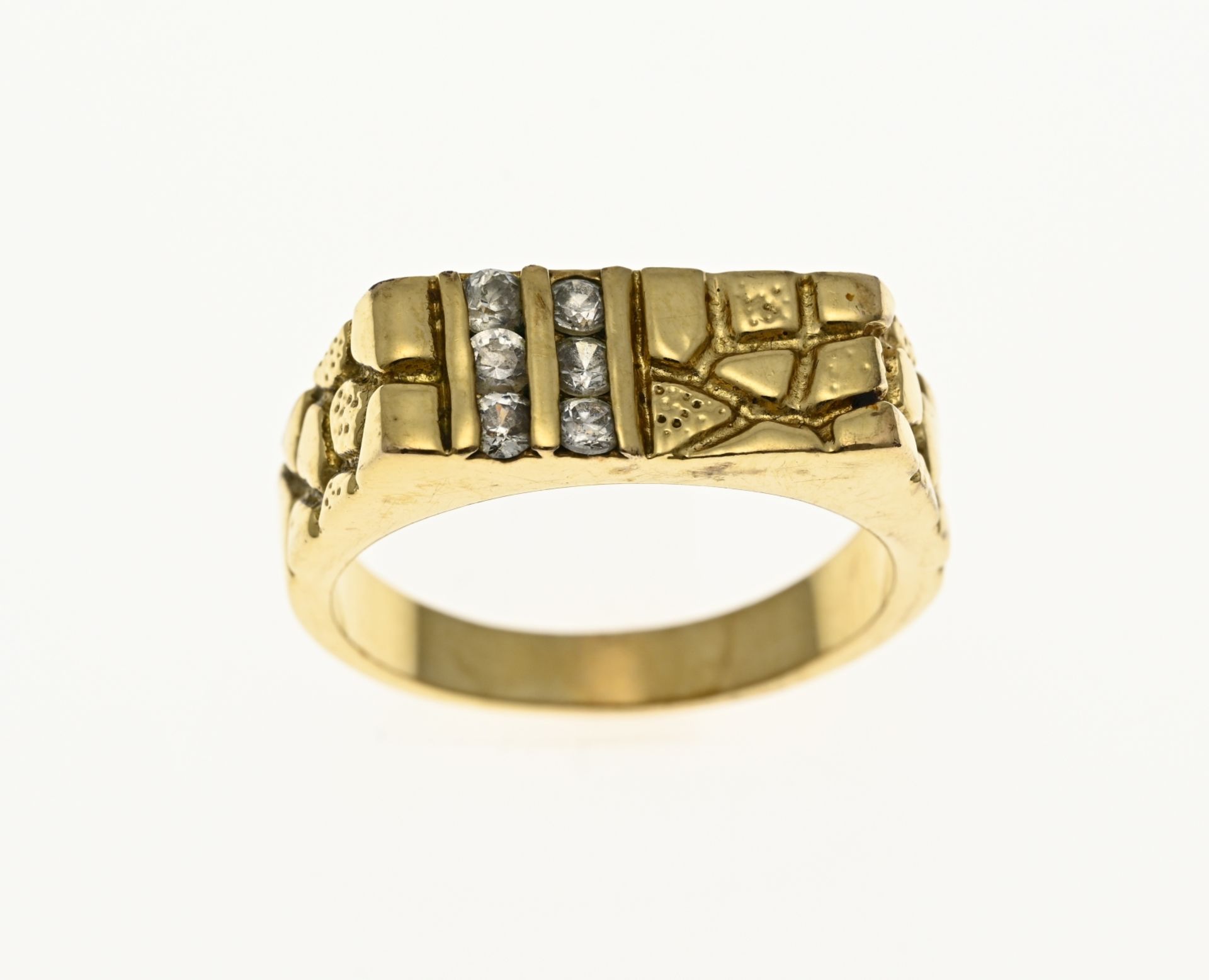 Gold men's ring with zirconia