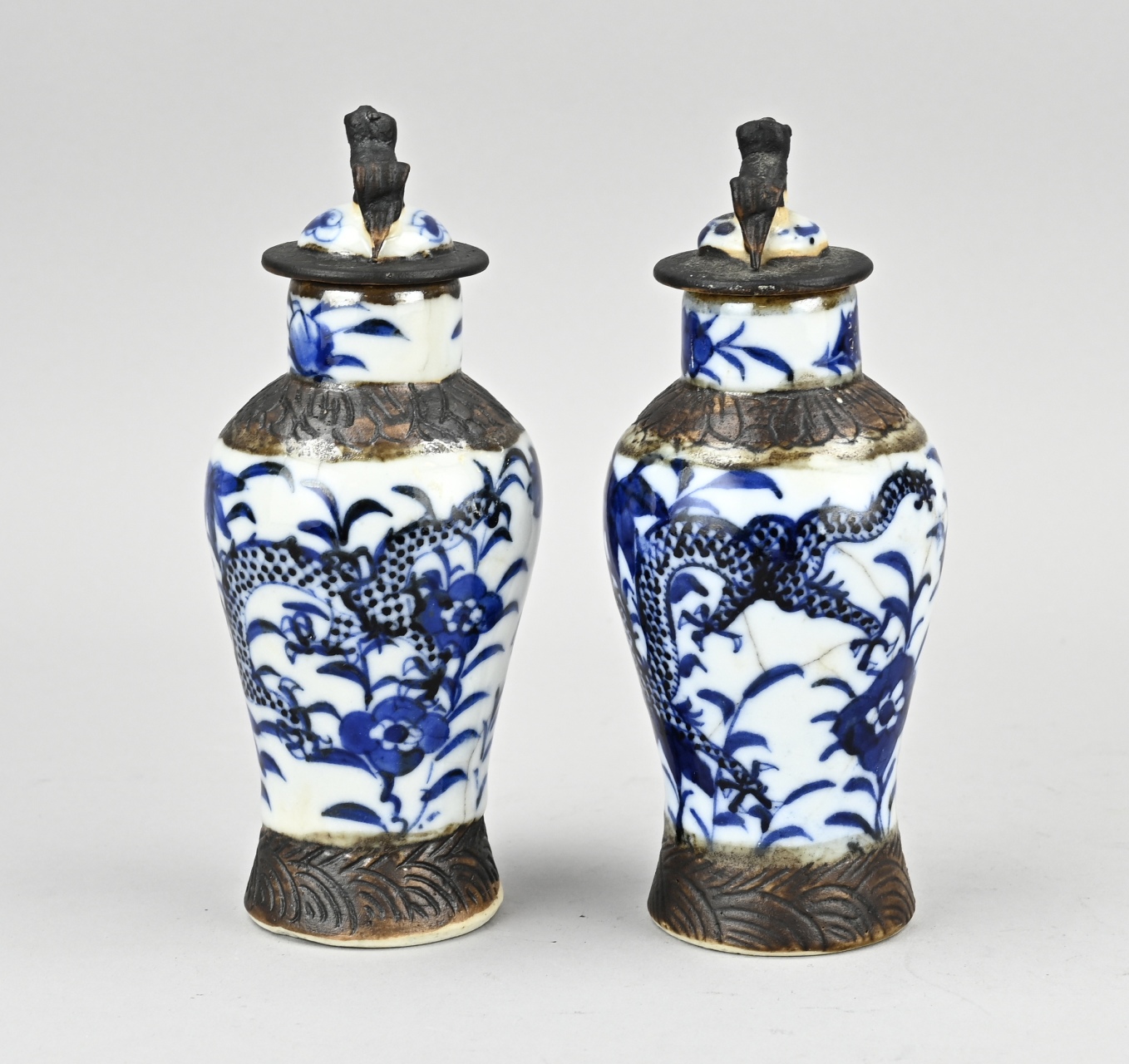 2x Cantonese dragon vase, H 17.5 cm. - Image 2 of 3