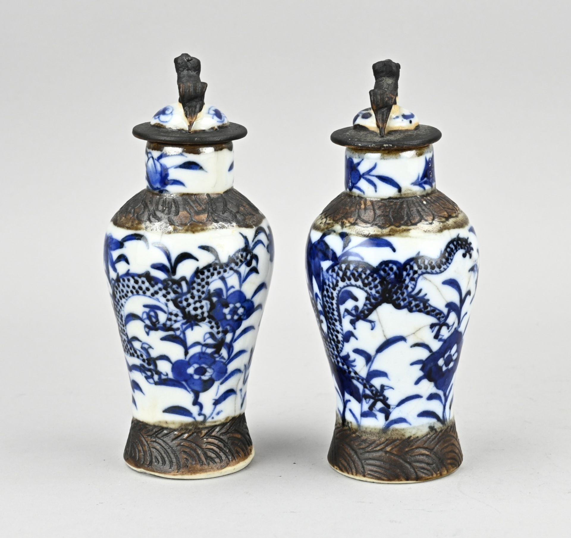 2x Cantonese dragon vase, H 17.5 cm. - Bild 2 aus 3