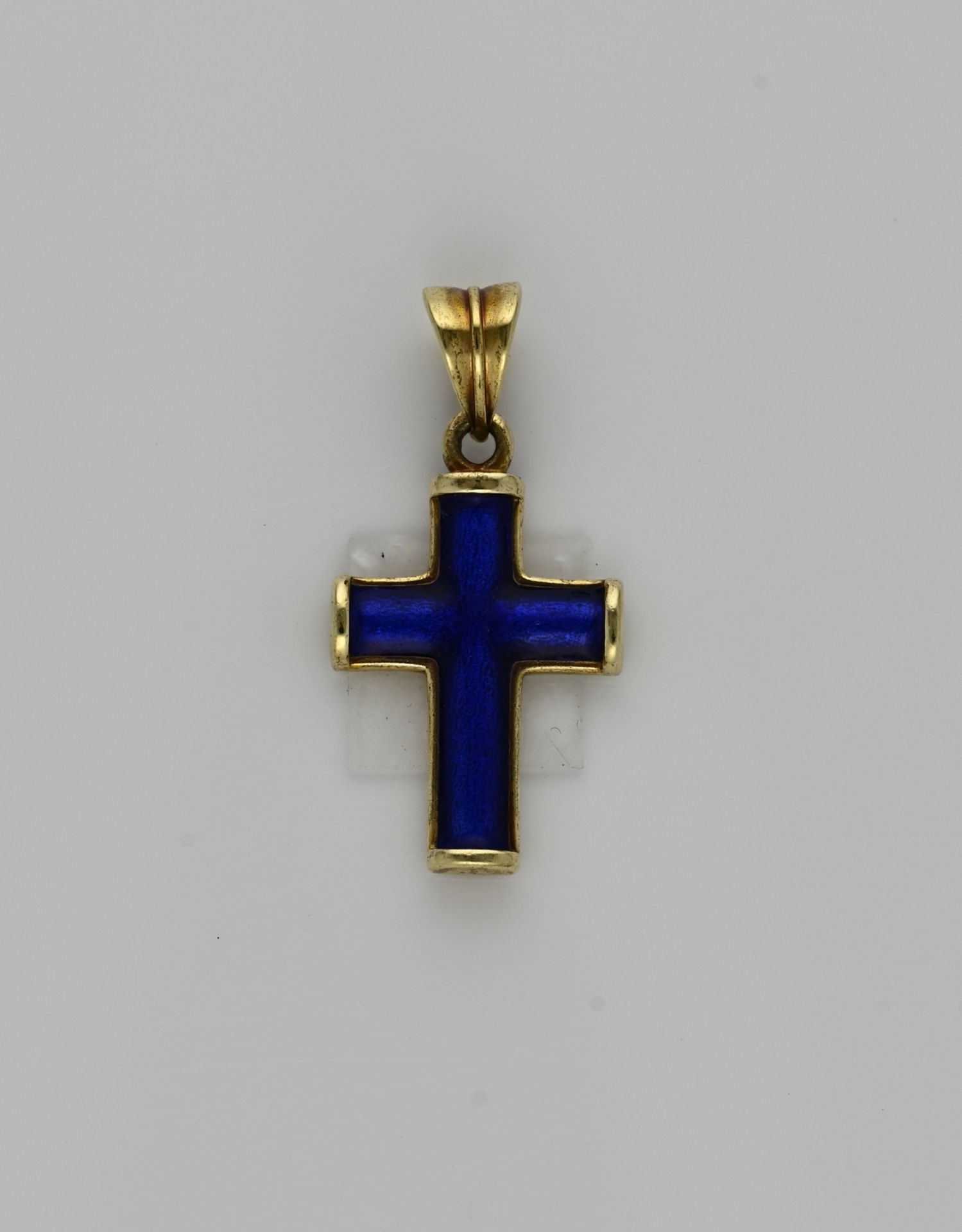Gold pendant, cross