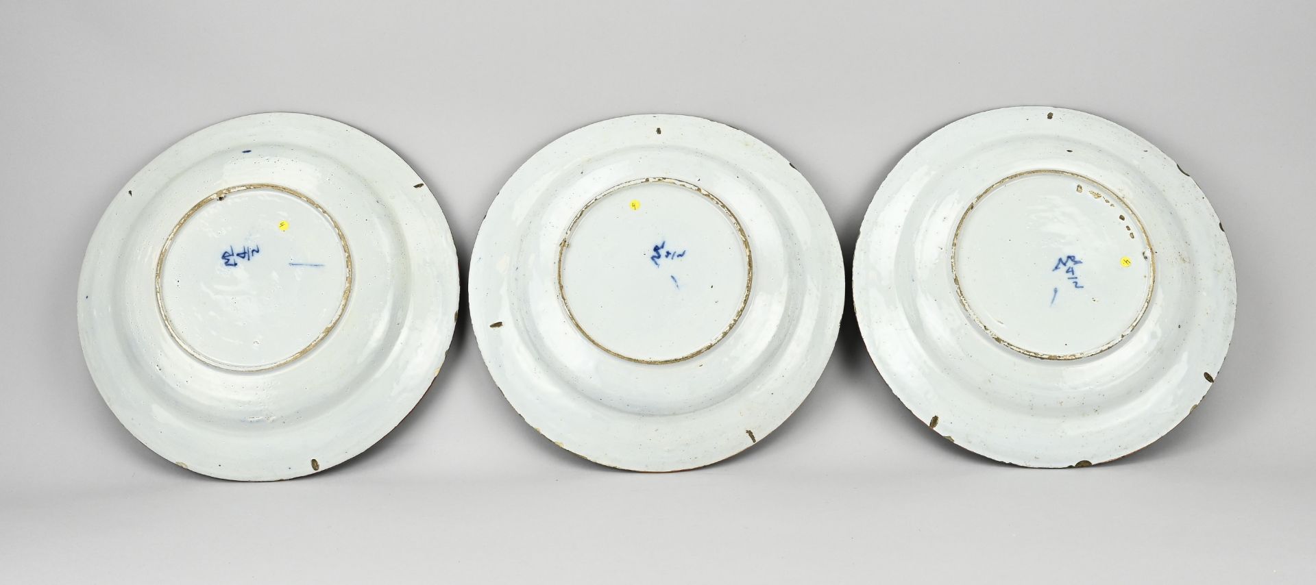 Set of antique plates Ã˜ 30-31 cm. - Image 2 of 2