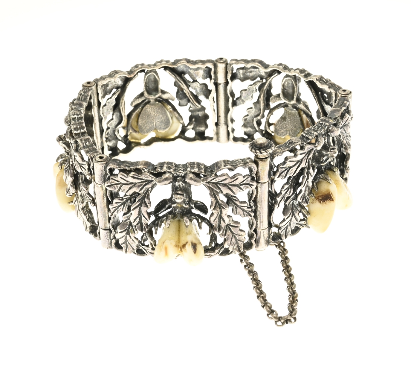 Silver hunting trophy bracelet