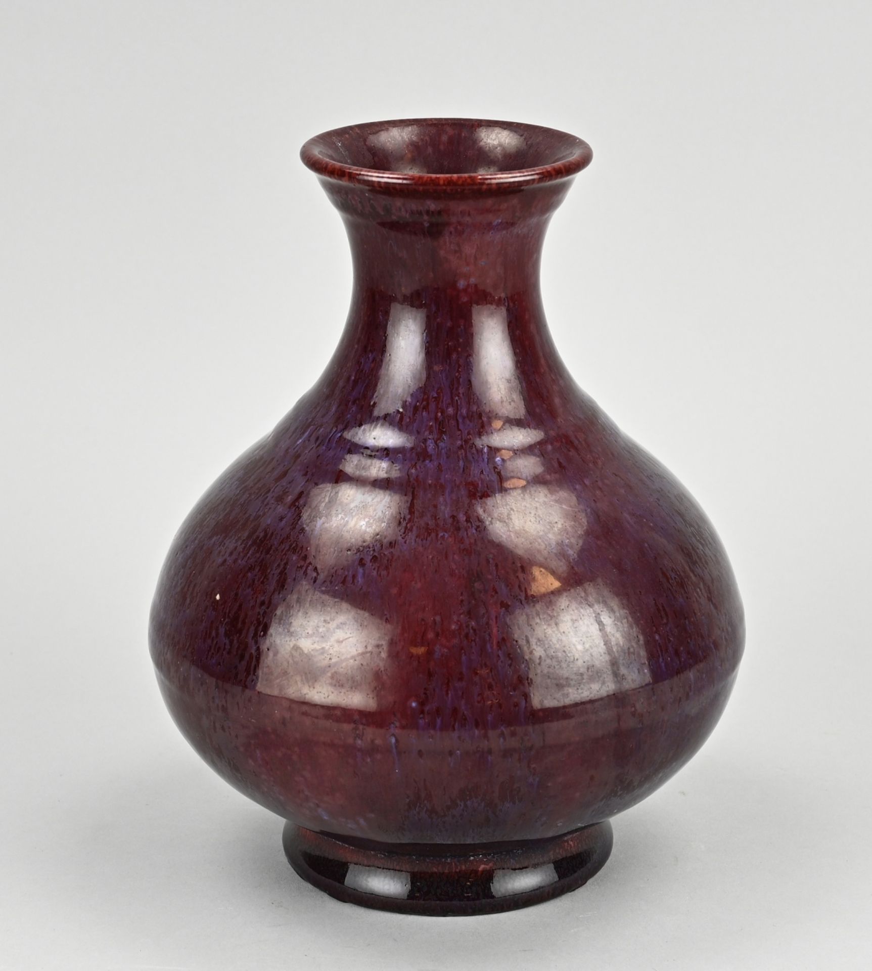 Chinese ball vase, H 21.4 cm.