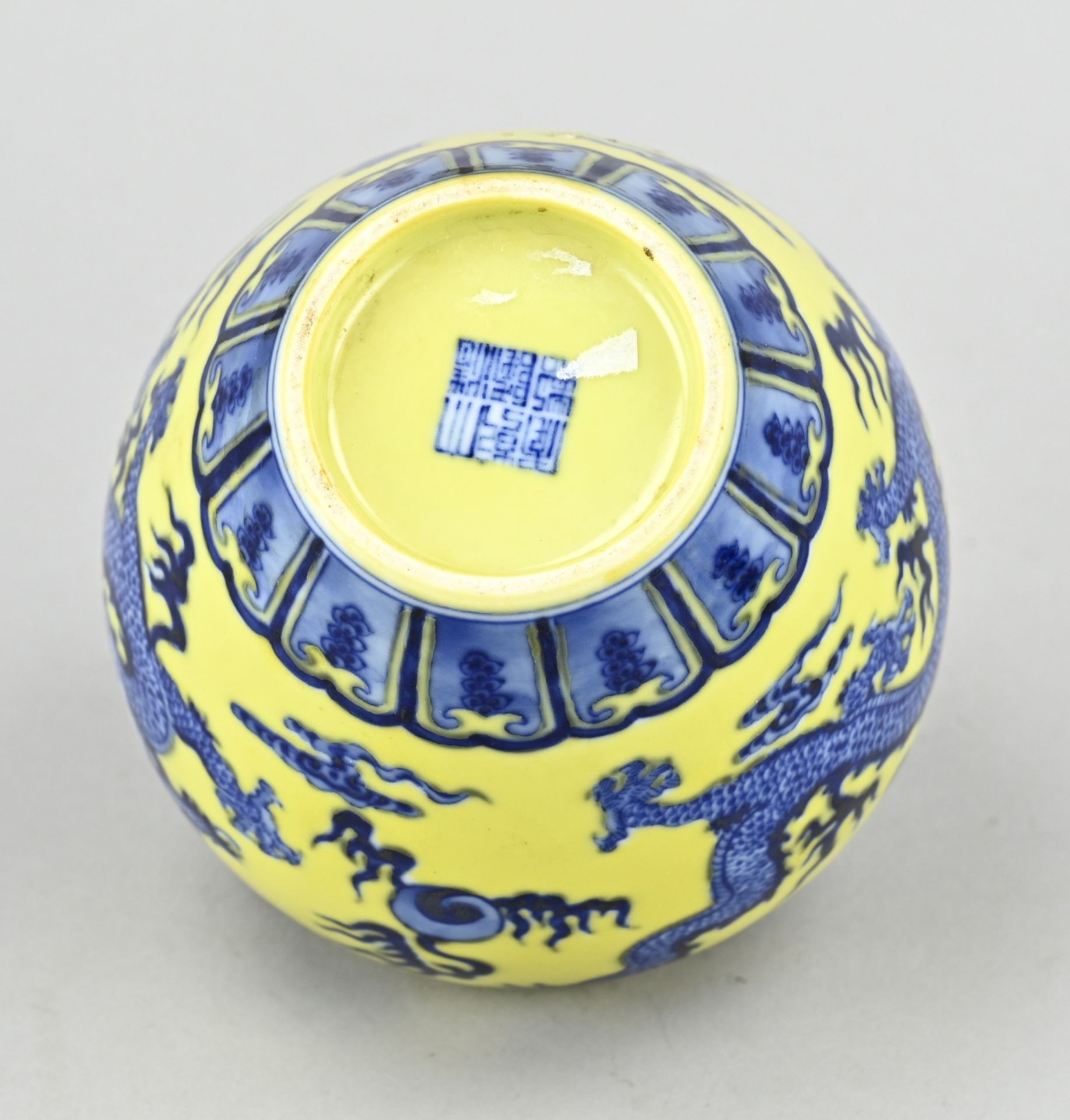 Chinese ginger jar, H 12.5 cm. - Image 3 of 3