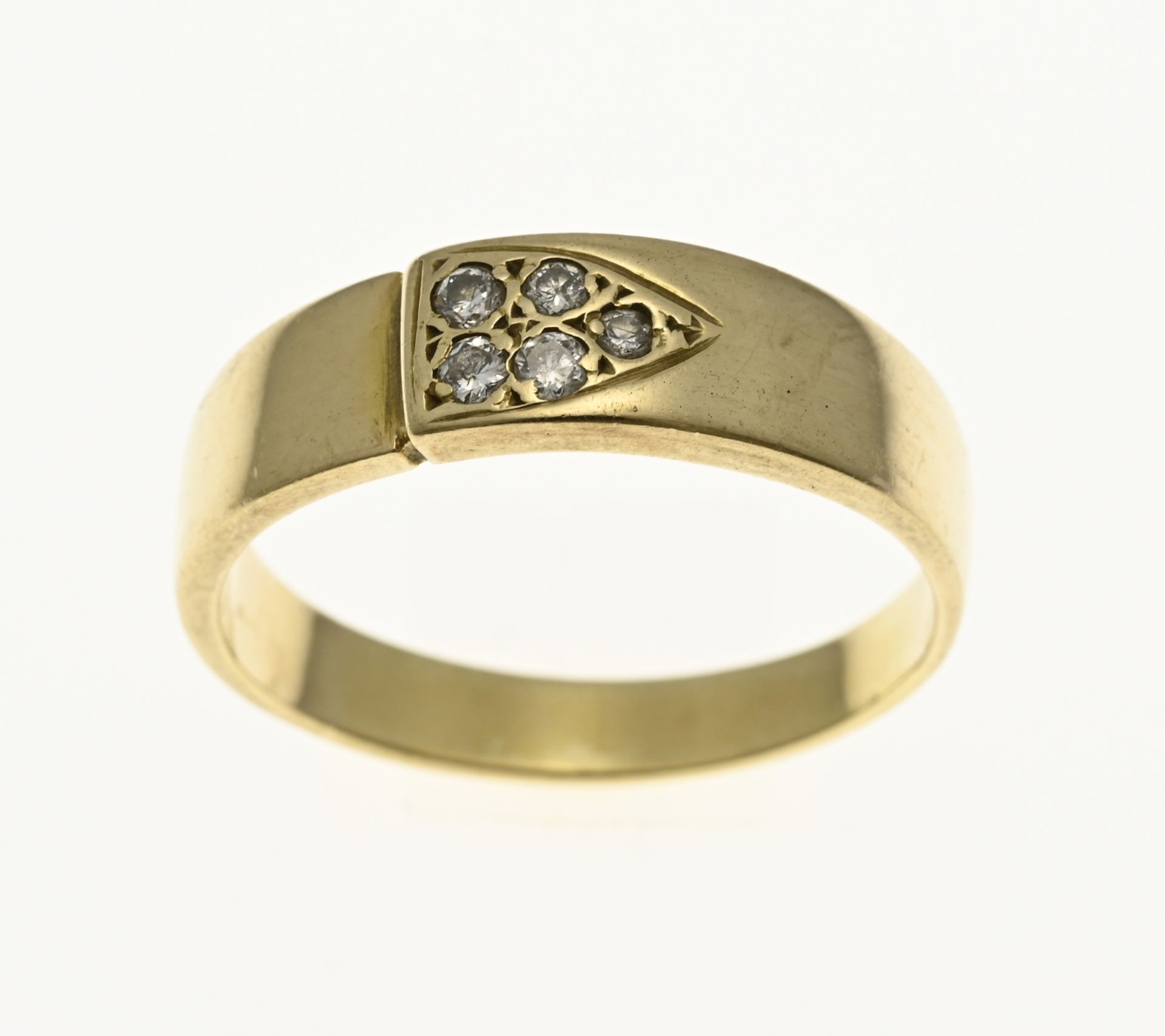 Gold men's ring with diamond