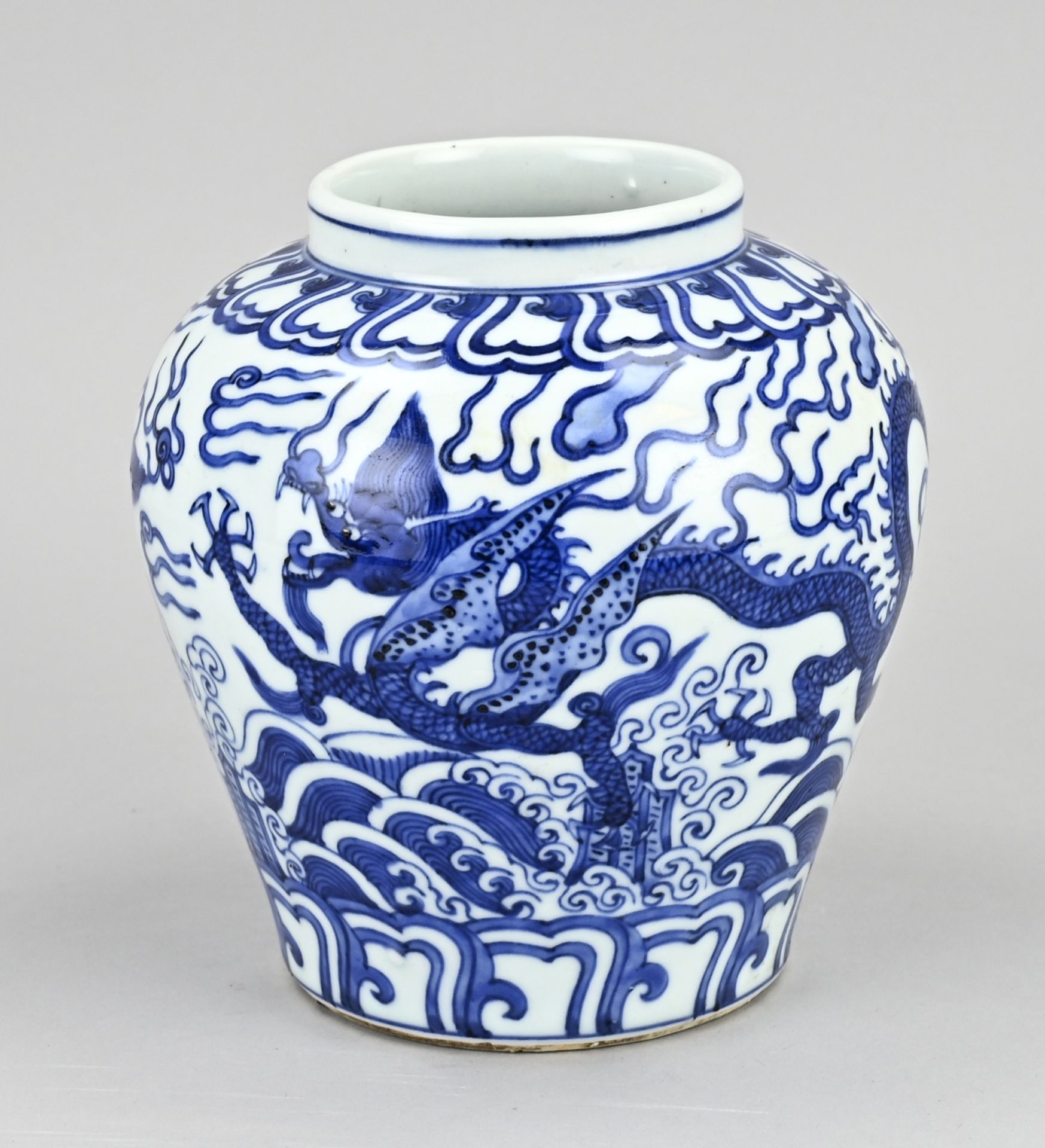 Chinese dragon vase, H 15.8 cm.