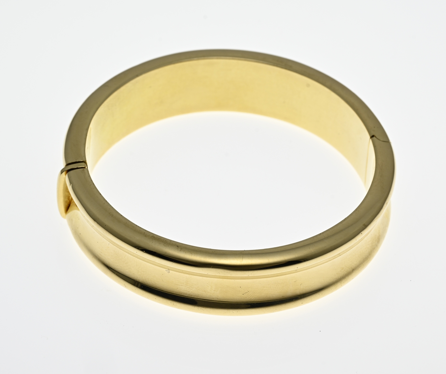 Gold bangle