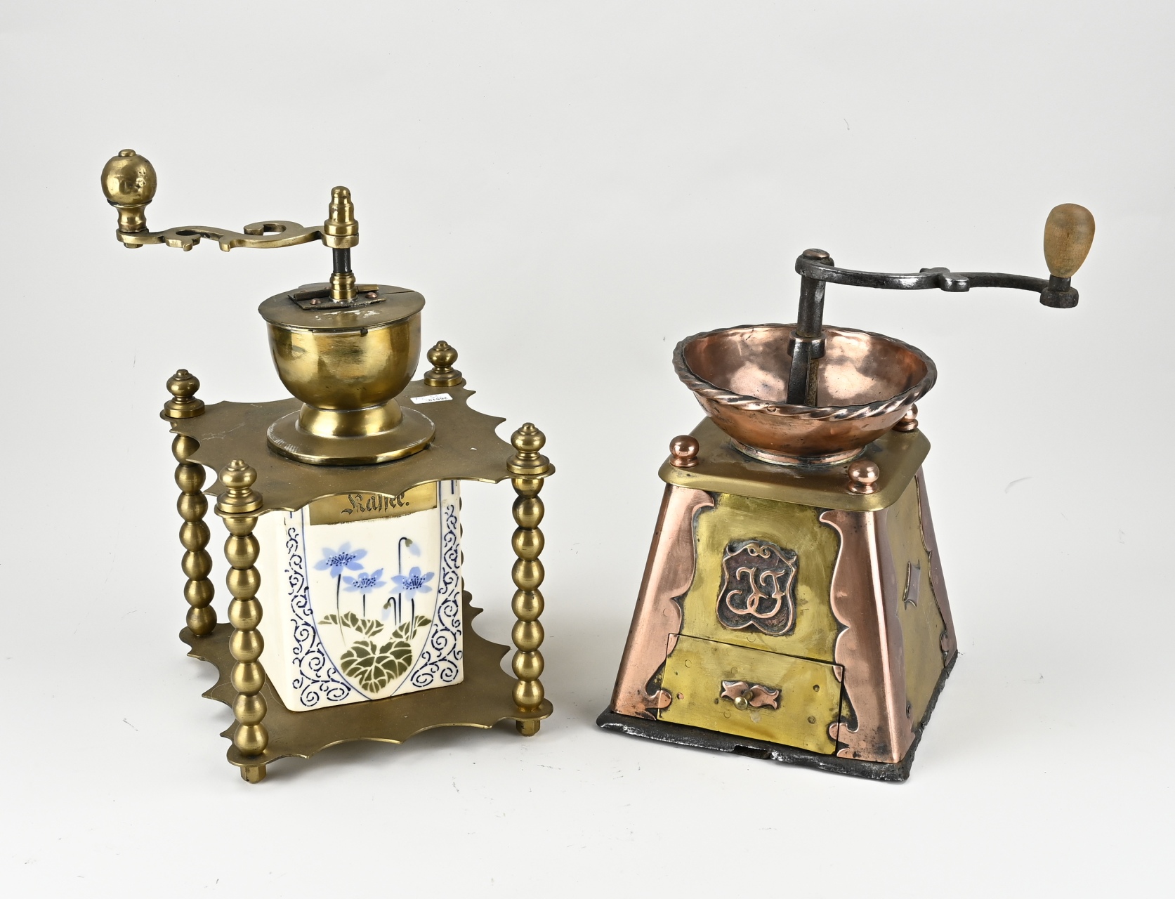 2x Antique coffee grinder