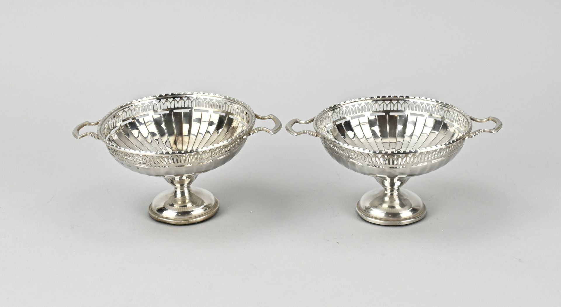 2 Silver dishes