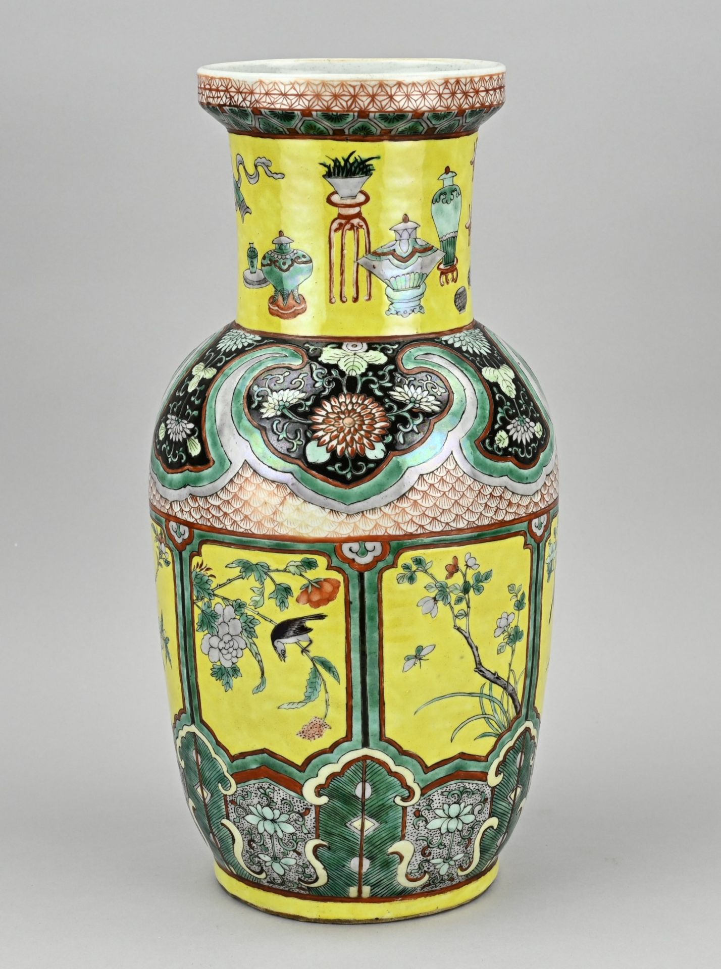 Chinese family jaune vase, H 36 cm.