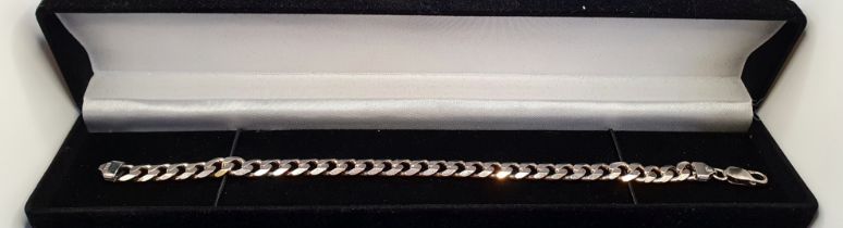 Silver Link Chain marked 925, weight is 25g
