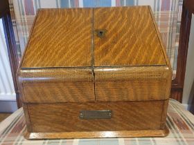Edwardian Oak Desk Tidy Stationery Box with Brass Presentational Plaque dated 1907