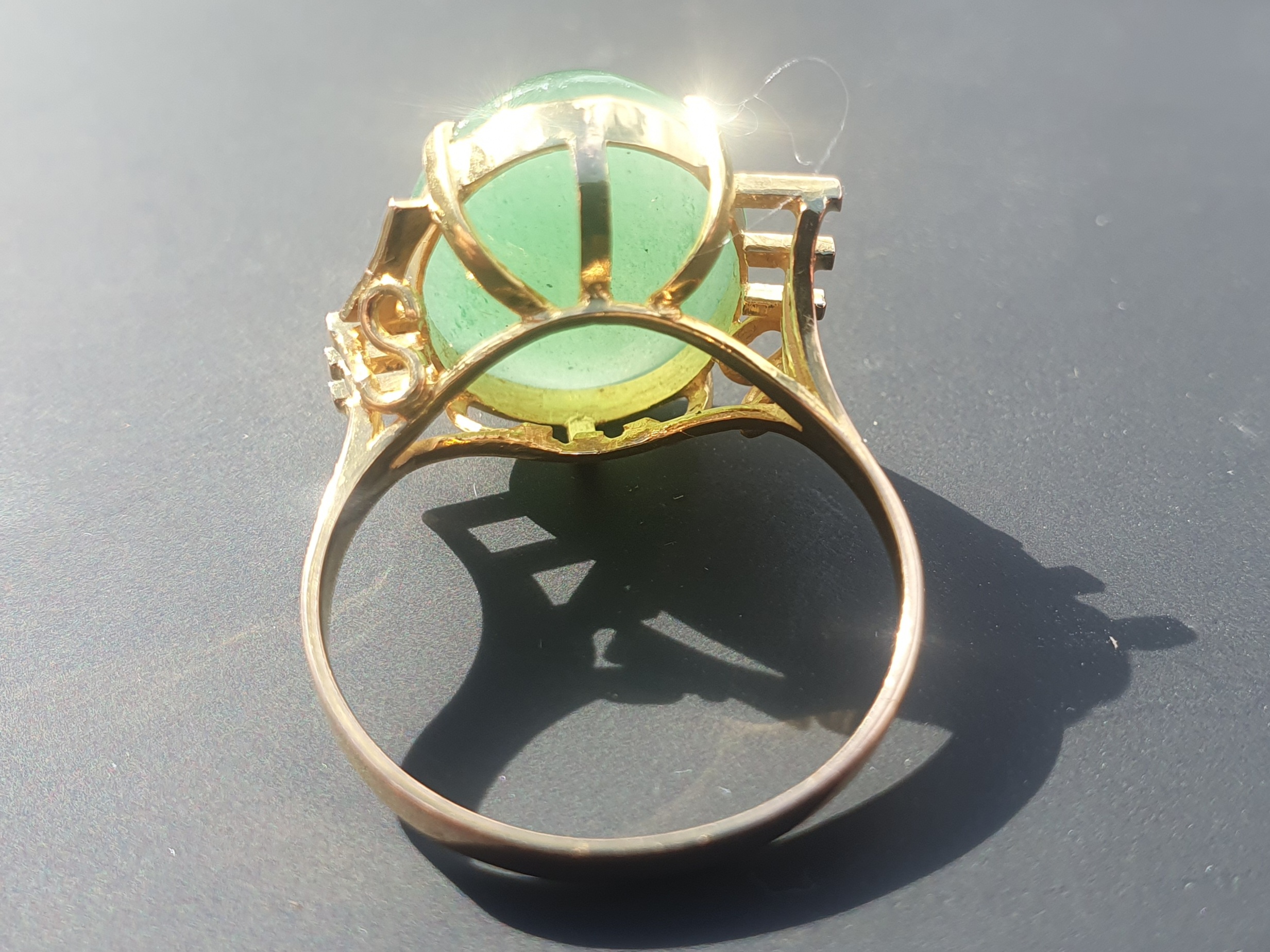 14ct Gold Jade Ring. Gross weight 3.79g, size L - Image 3 of 3