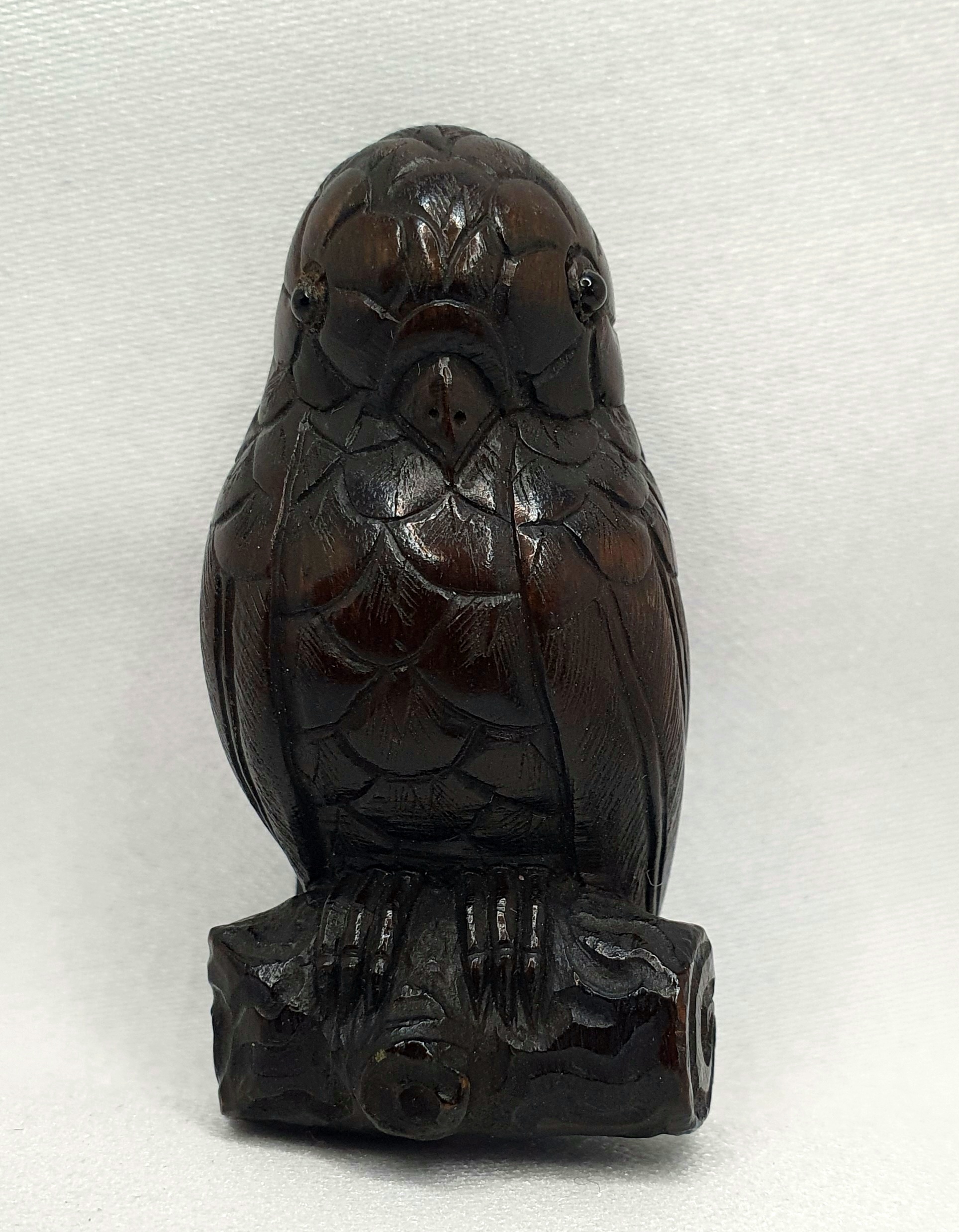 Japanese Wooden Netsuke carved as a Parrot - Image 2 of 2
