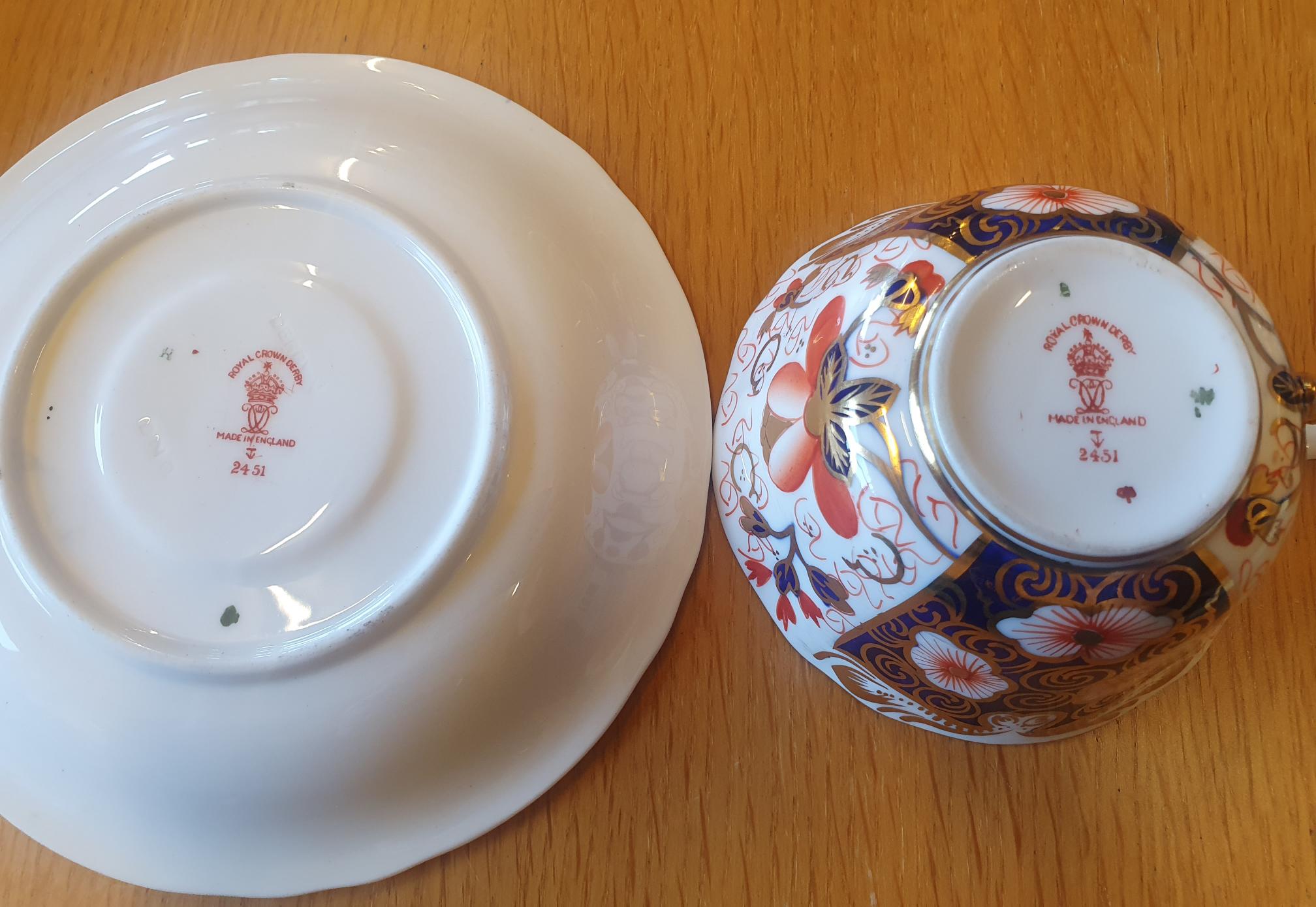 Royal Crown Derby Imari Cup and Saucer Set 1921-1964, produced at Osmaston Road Factory - Image 2 of 2