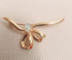 9ct Gold Brooch with Opal and Diamond