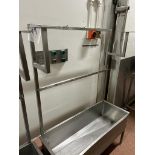 PPE WASH STAND WITH HANGING RAIL