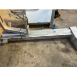 FIXED TOTE BIN LIFTER