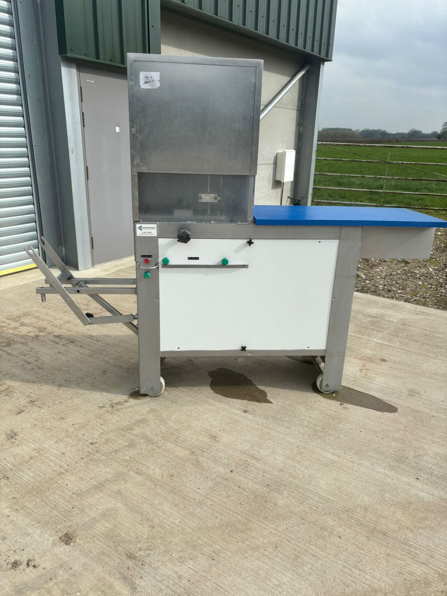 PNEUMATIC MEAT PRESS