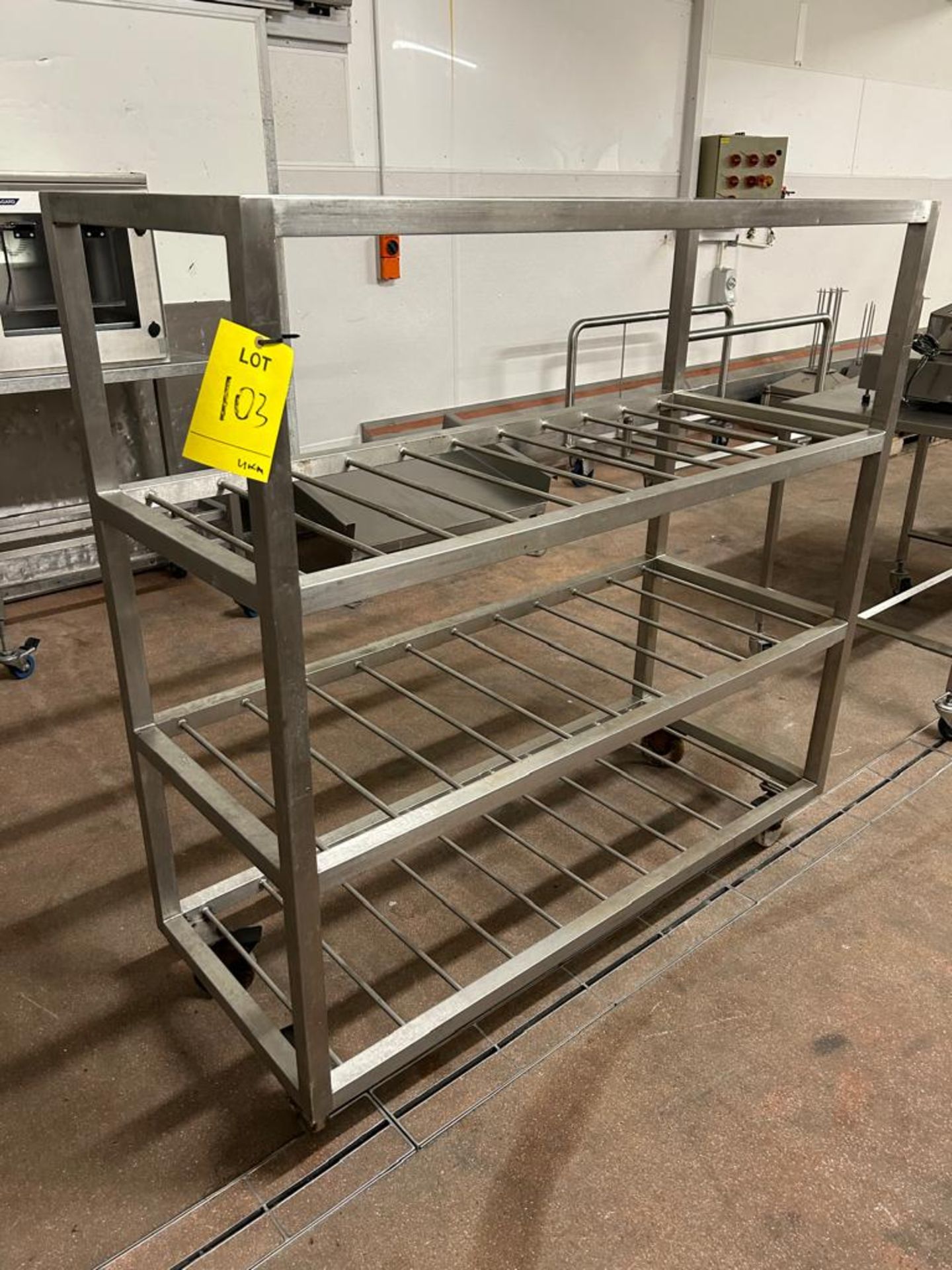 MOBILE 4 SHELF TROLLEY