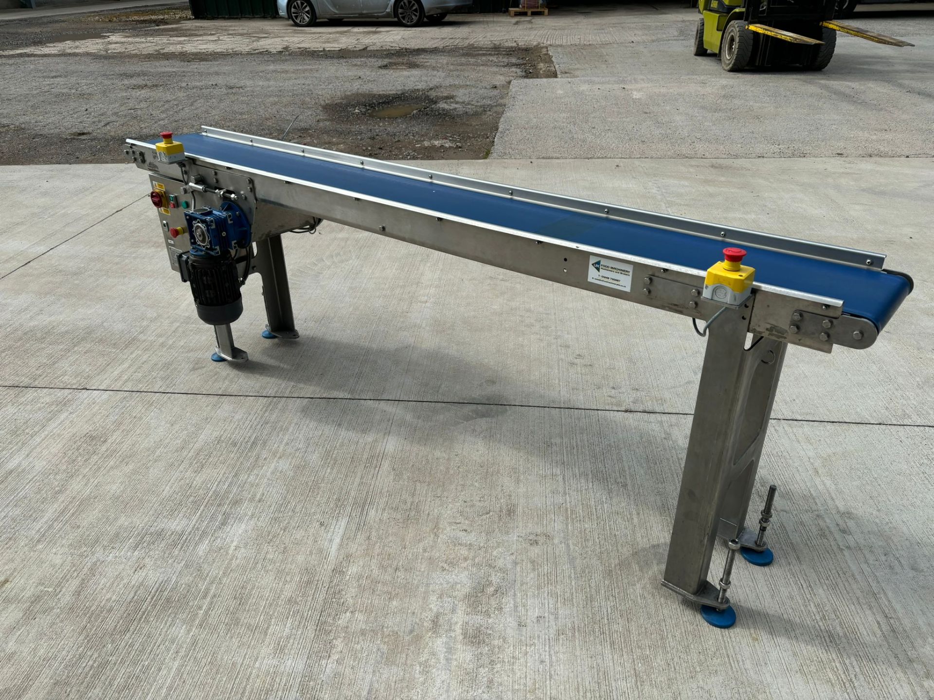 TRANSFER CONVEYOR