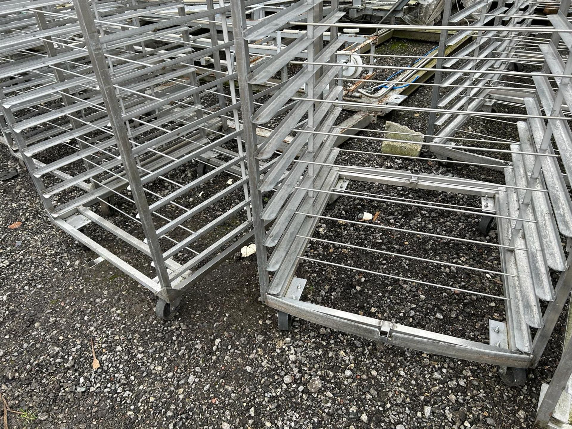 BAKERY RACKS - Image 5 of 6