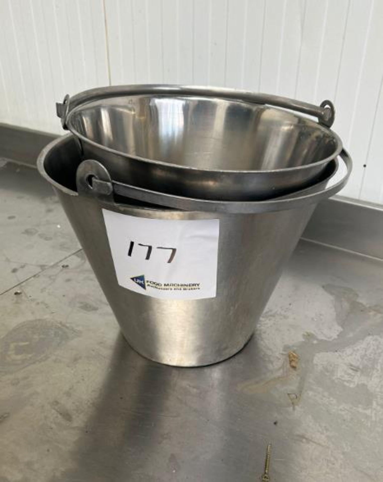 STAINLESS BUCKETS