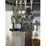 HEAVY DUTY CATTLE ROLL HOOKS