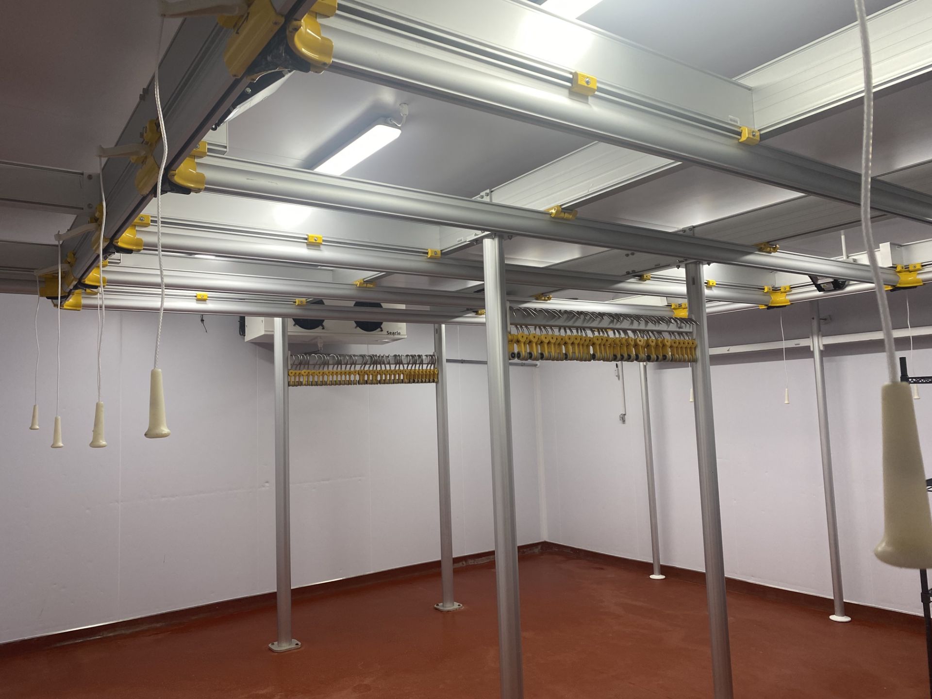 ITALMODULAR HANGING RAIL SYSTEM