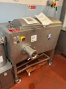 THOMPSON 900 MIXER/ MINCER