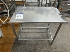 STAINLESS STEEL TABLE