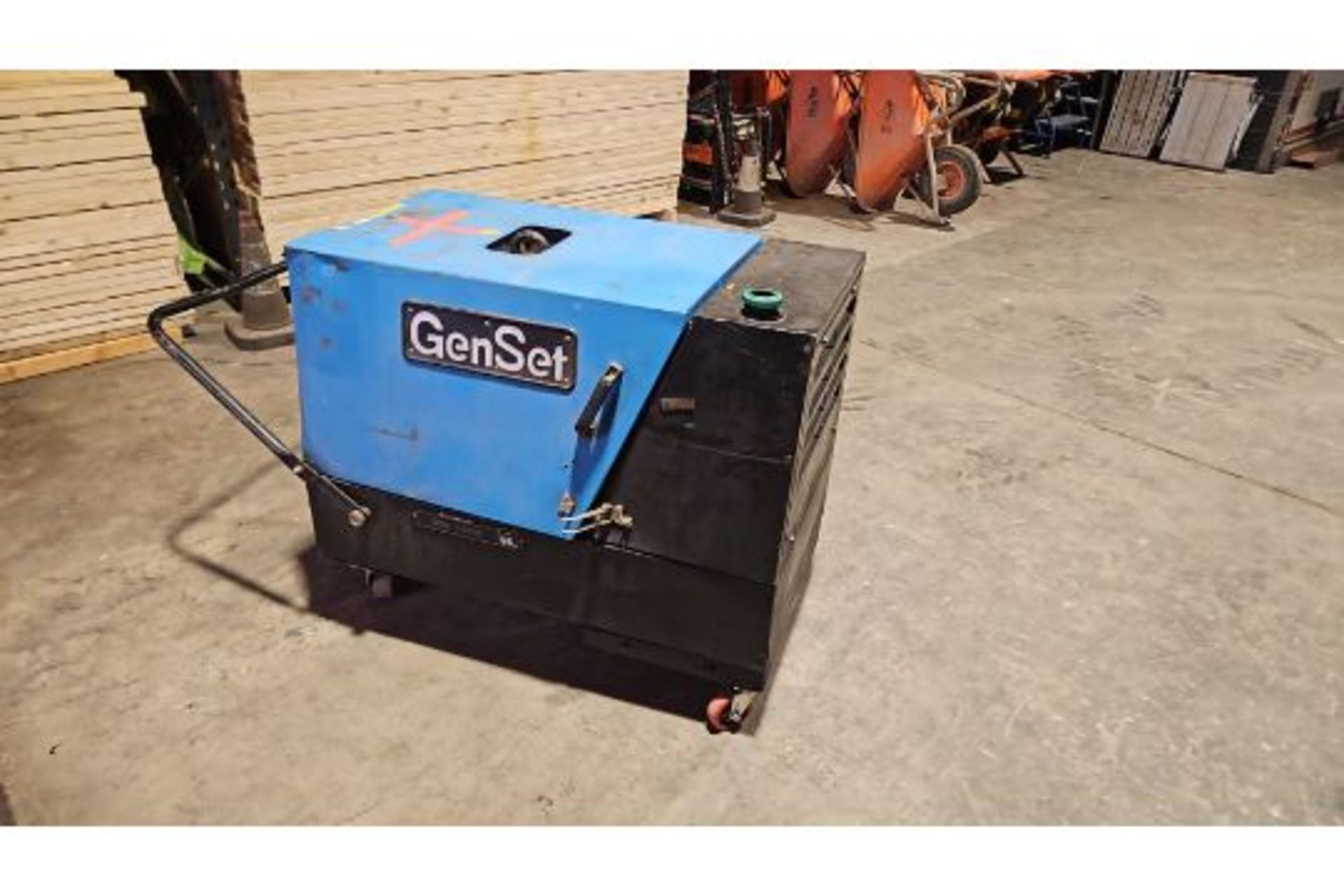 2013 GENSET SILENCEDED GENEARTOR