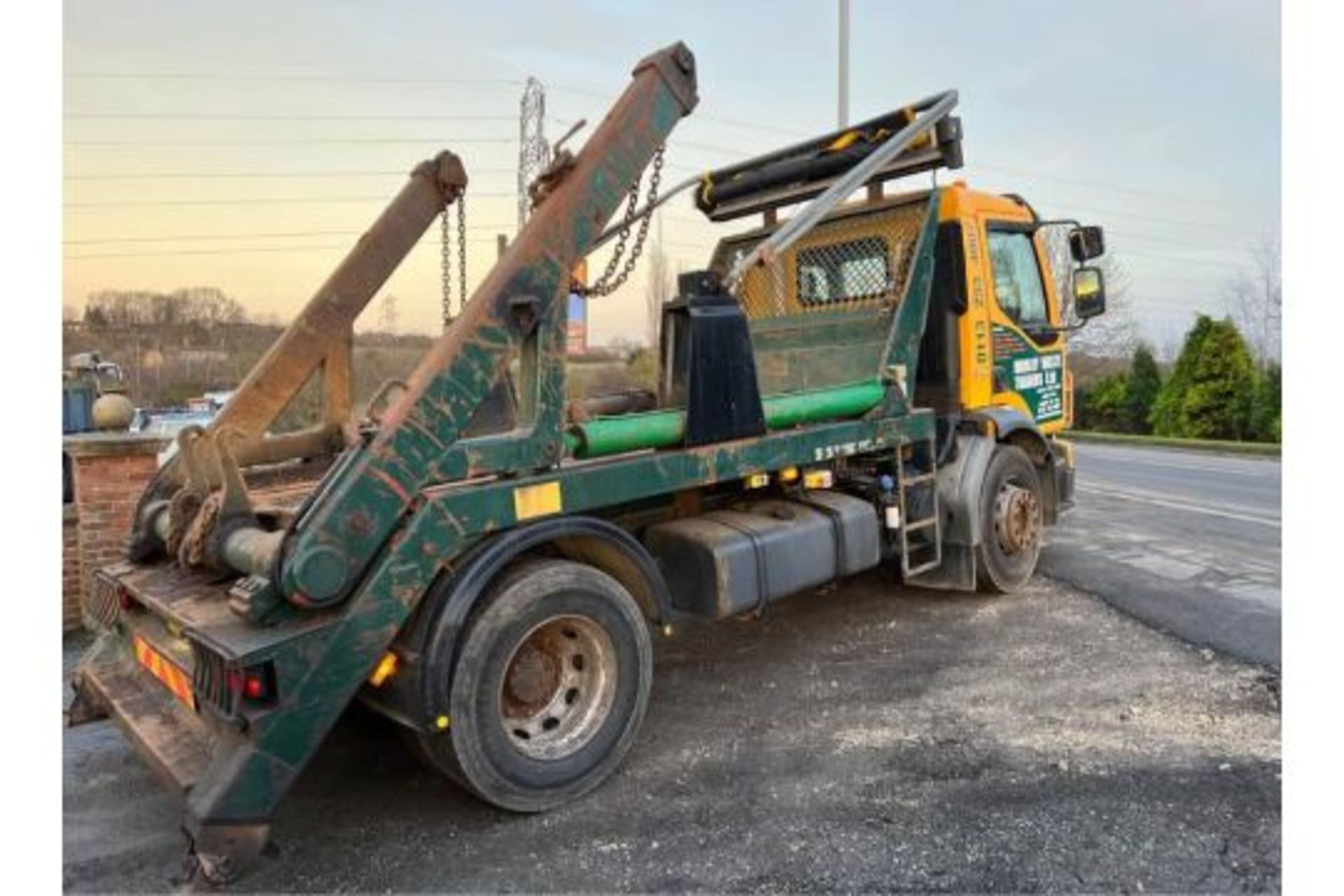 2008 VOLVO SKIP LOADER - Image 6 of 9