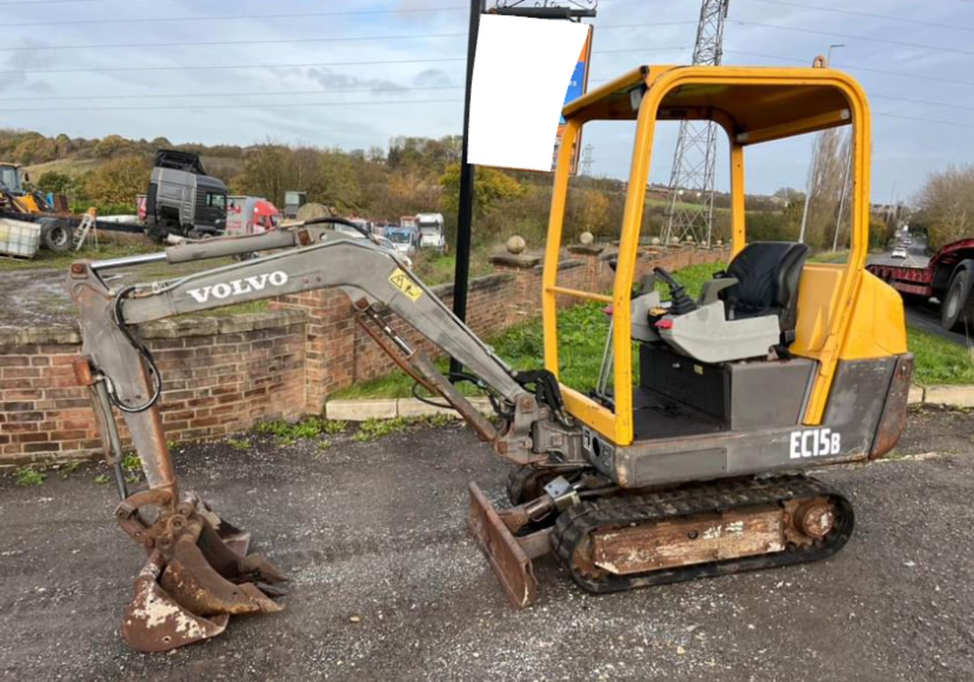 2008 VOLVO EC15B MINI DIGGER