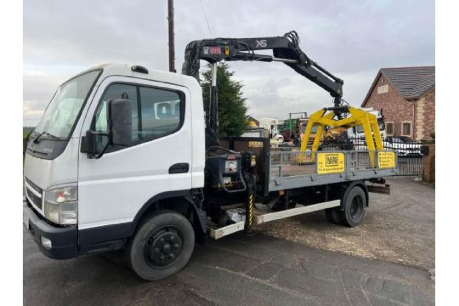 2008 MITSUBISHI CANTER HIAB - Image 2 of 12