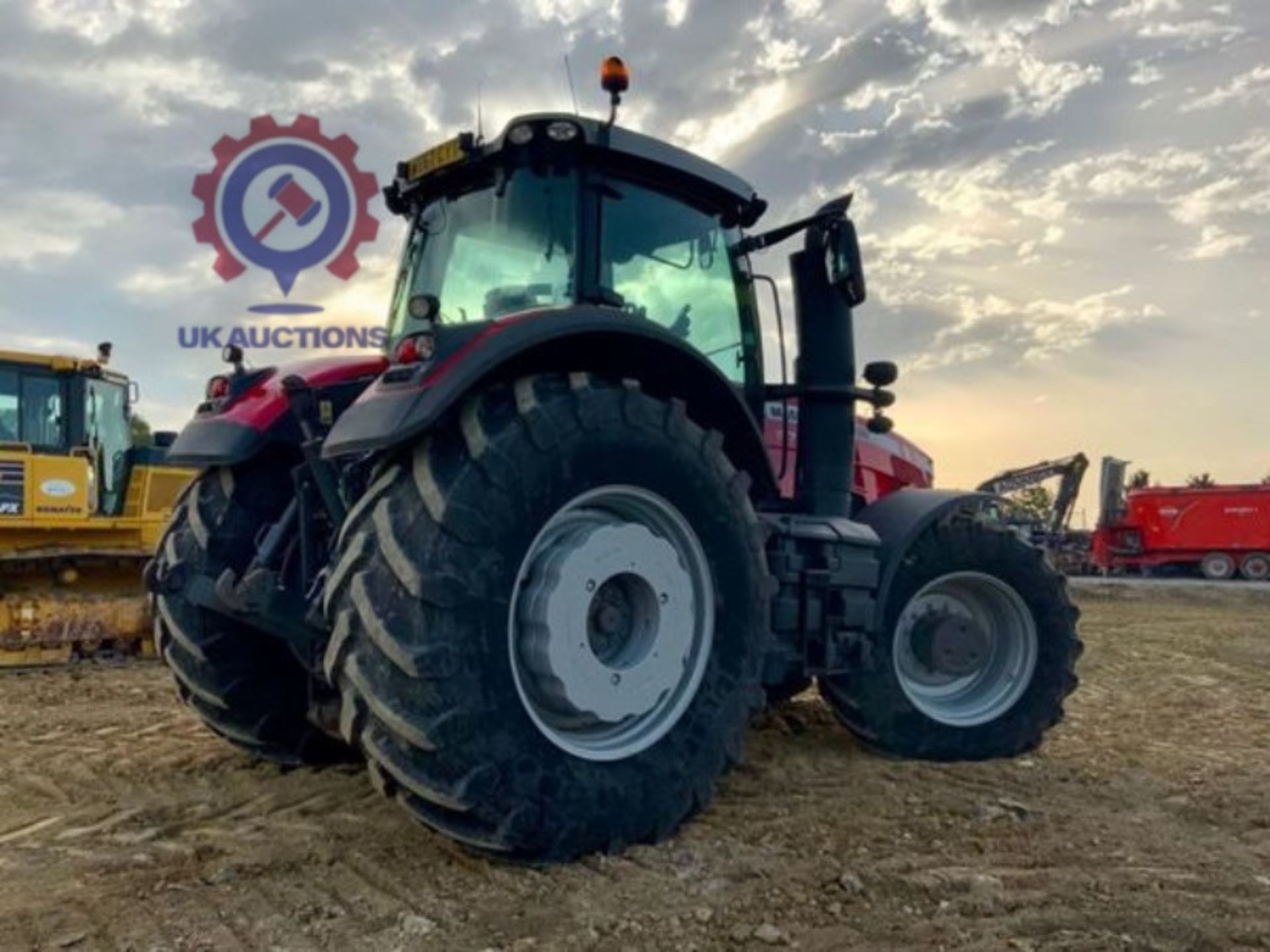 2017 MASSEY FERGUSON 8740 - Image 8 of 22