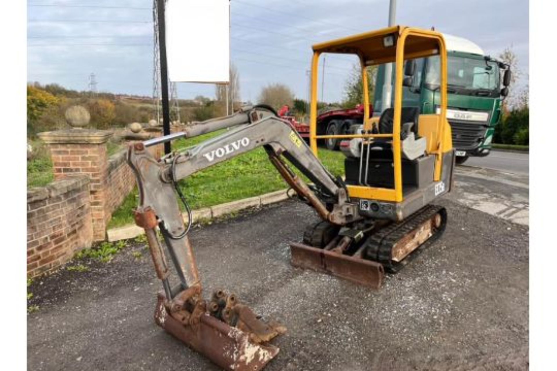 VOLVO EC15B MINI DIGGER. YEAR 2008. - Image 2 of 9