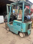 CLARKE FLT 2 TONNE FORKLIFT