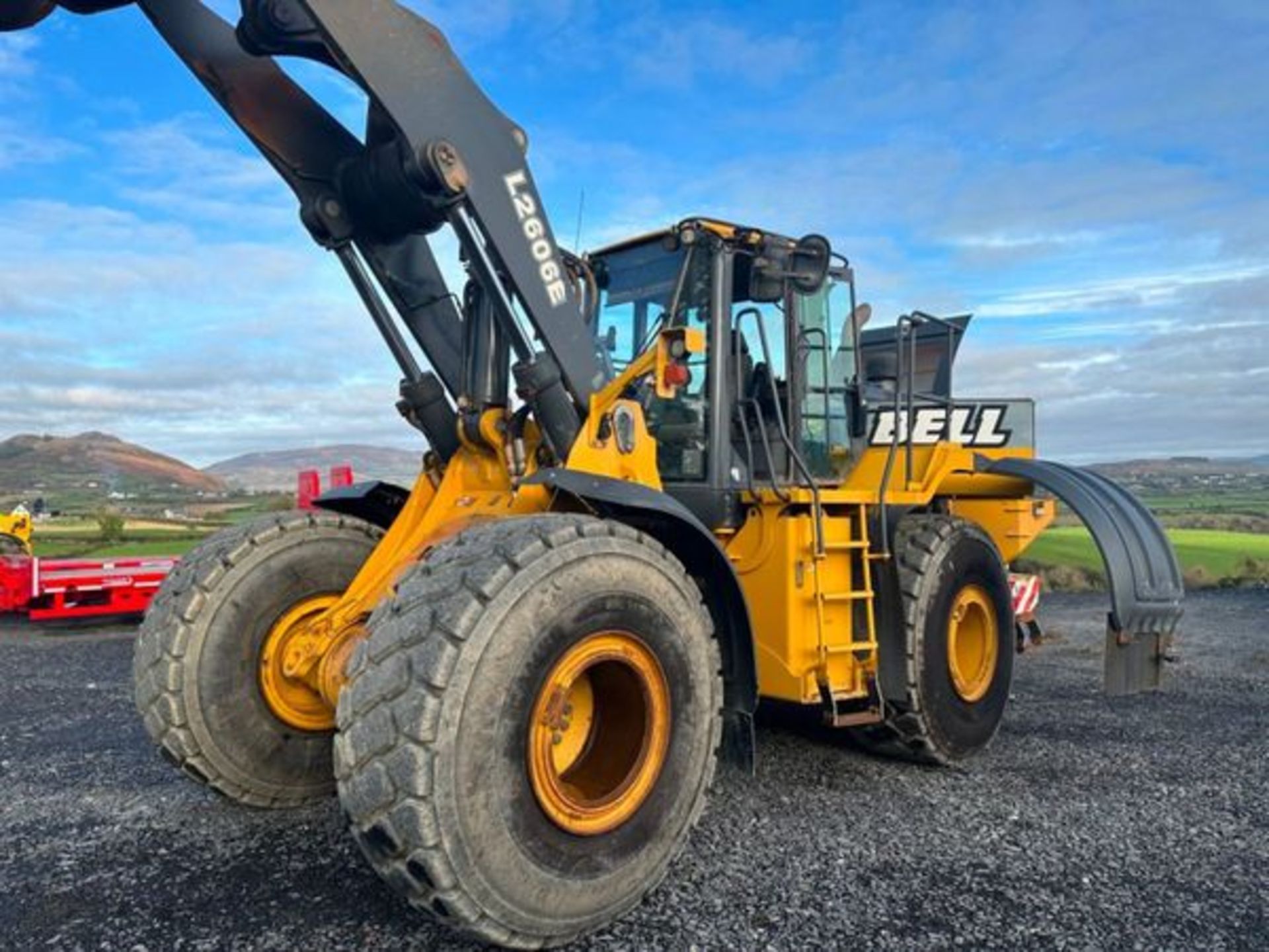 A BELL L2606e WHEELED LOADING SHOVEL..... - Image 5 of 30