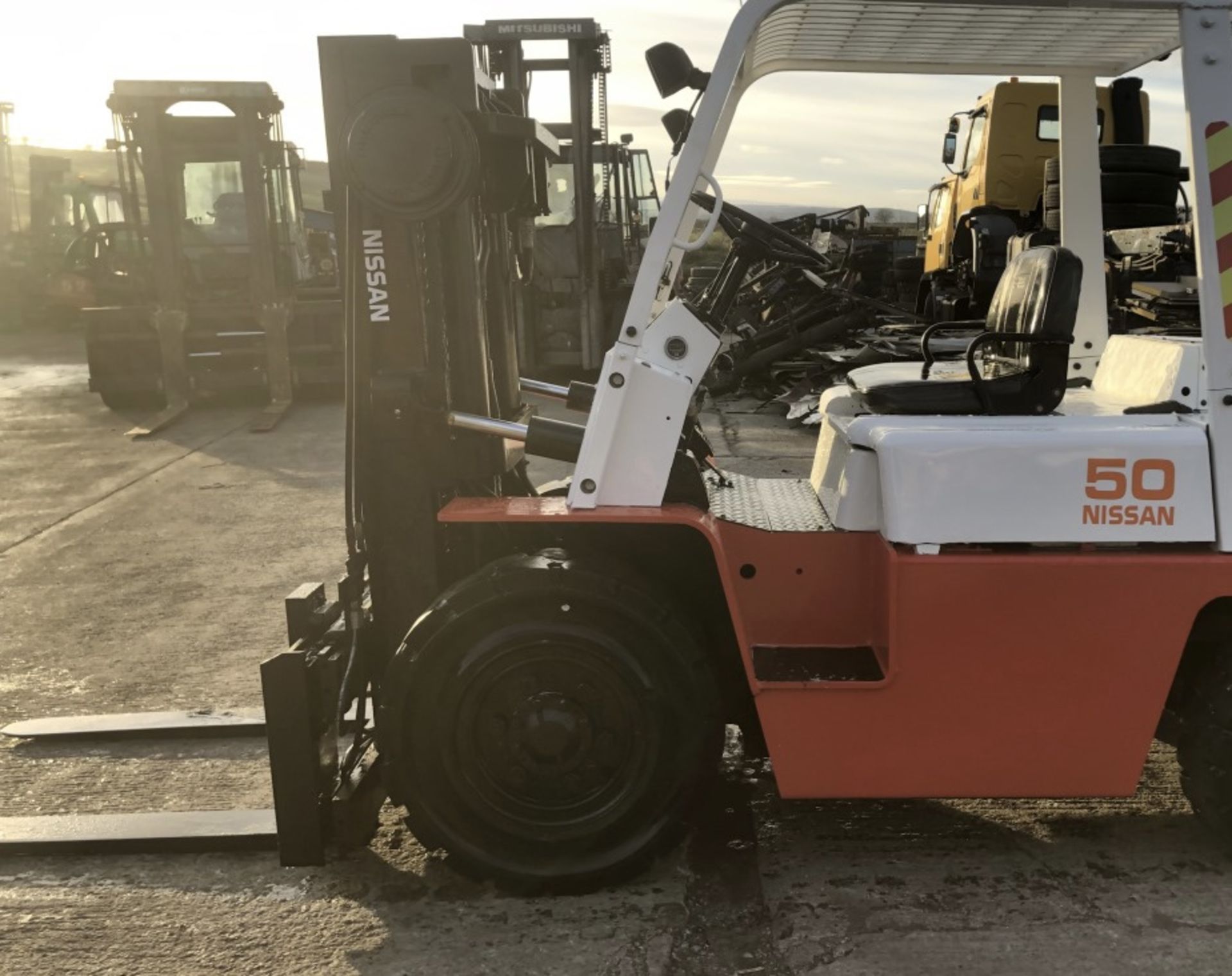 NISSAN FD50,5 TON DIESEL CONTAINER SPEC FORKLIFT - Image 8 of 13