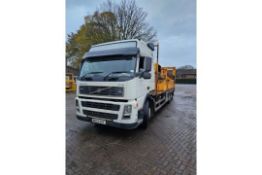 2005 VOLVO FM9