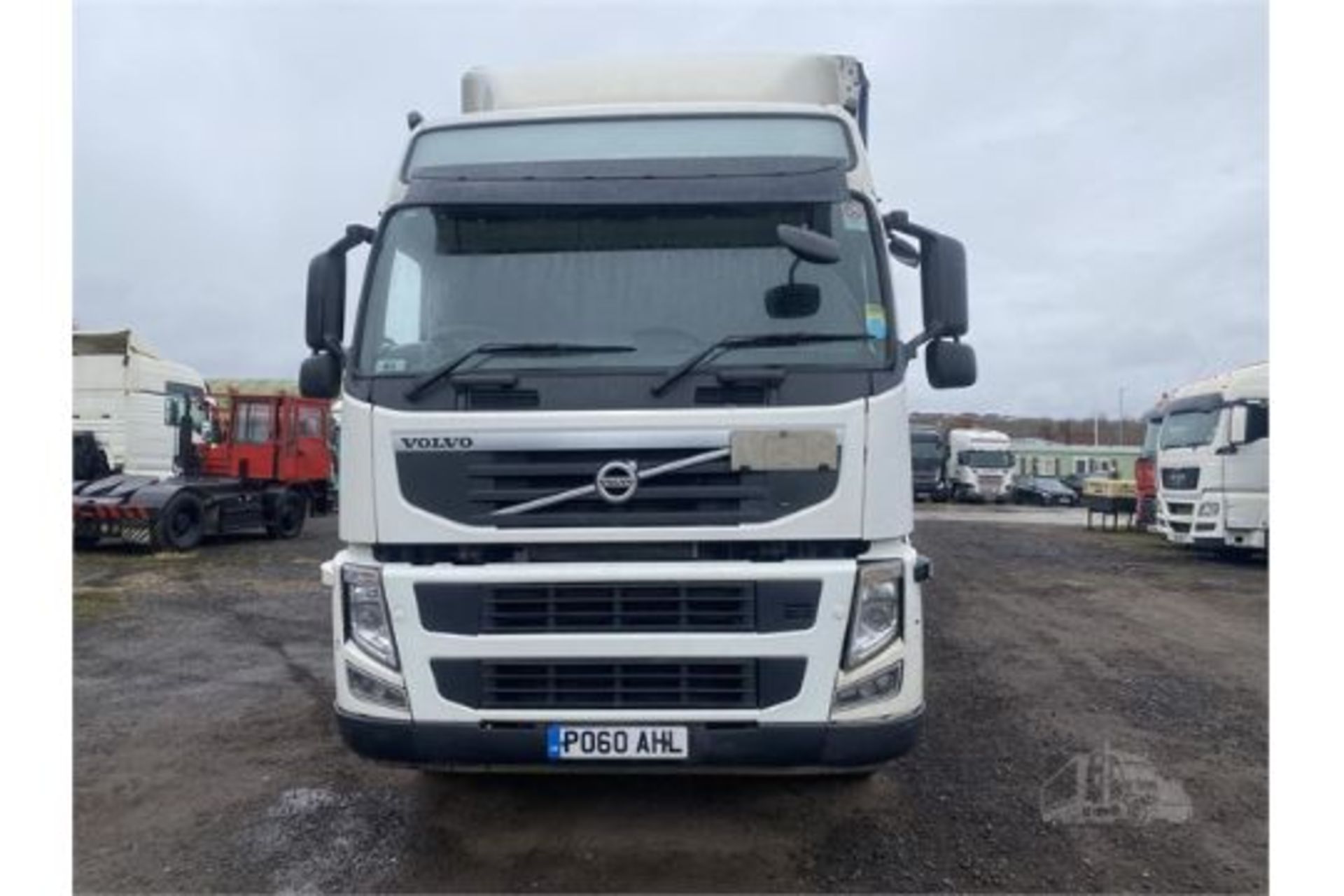 2010 VOLVO FM330 - Bild 6 aus 8