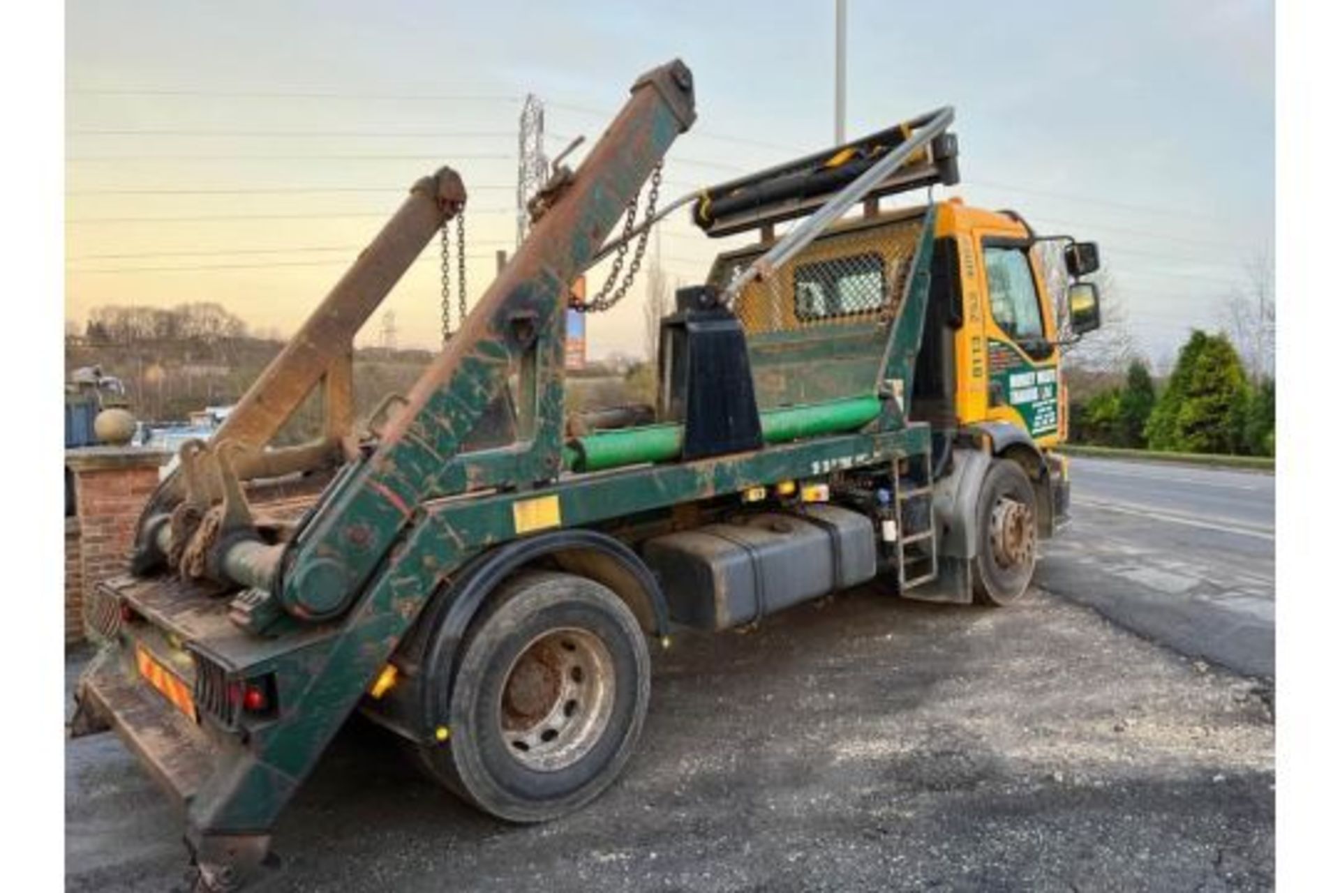 2008 VOLVO SKIP LOADER - Image 6 of 9