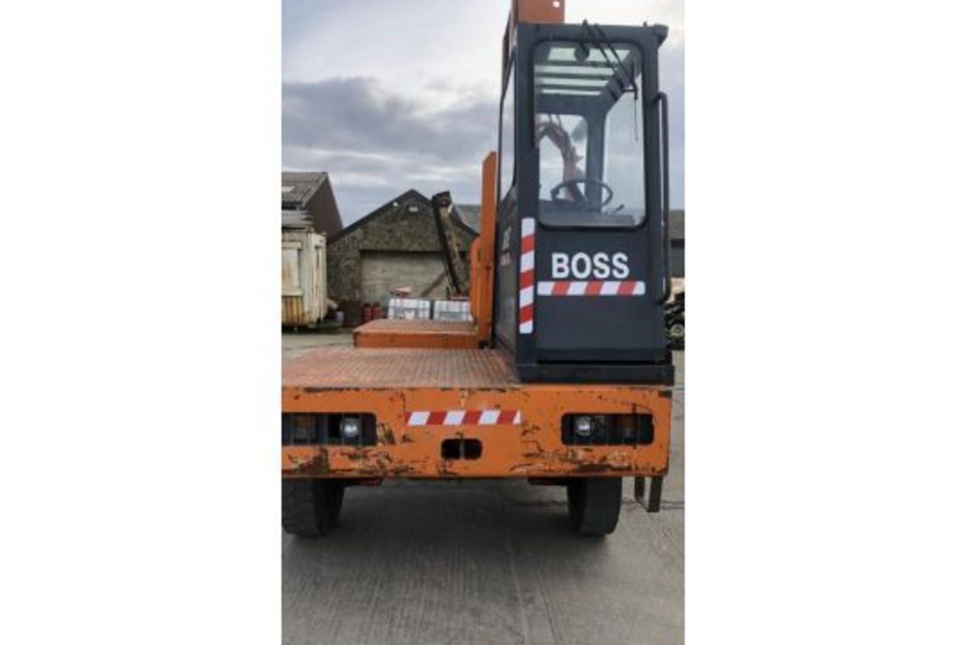 1999 BOSS 556 SIDELOADER FORKLIFT - Image 8 of 9