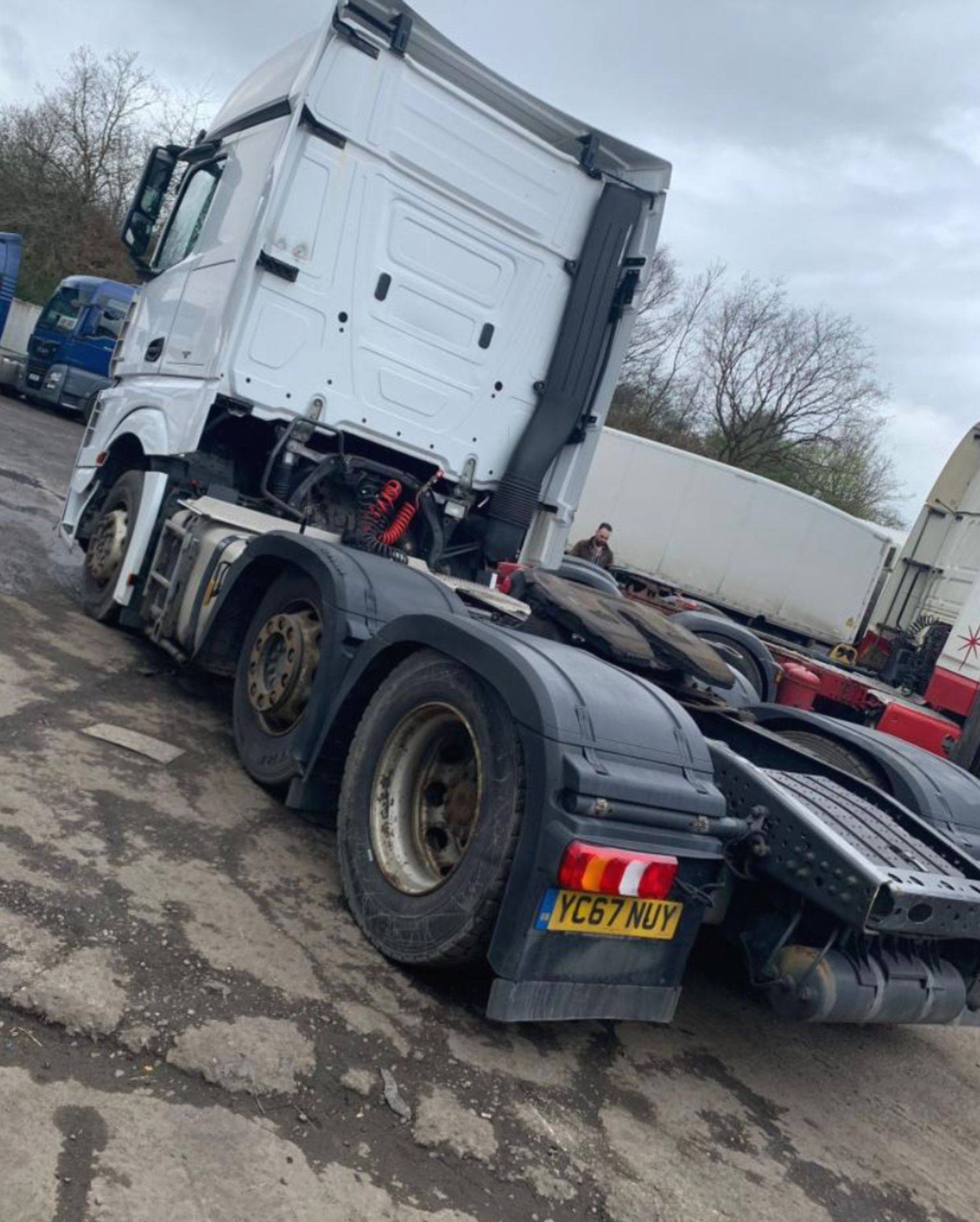 2017 MERCEDES ACTROS - Image 9 of 13