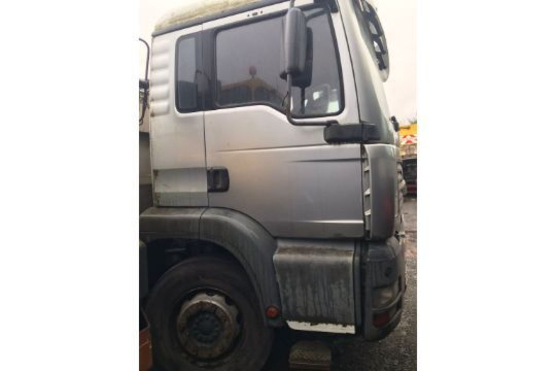 MAN ALUMINIUM BULK TIPPER TRUCK - Image 2 of 22