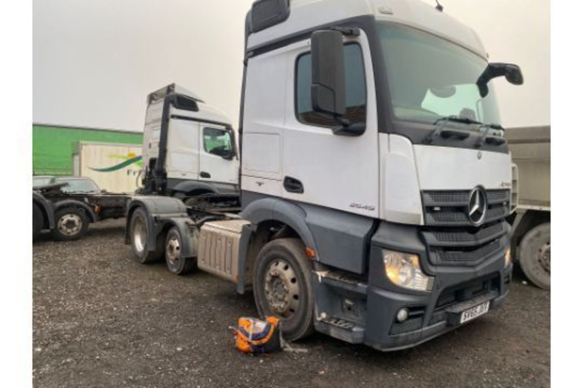 2016 MERCEDES ACTROS 2545 - Image 2 of 9