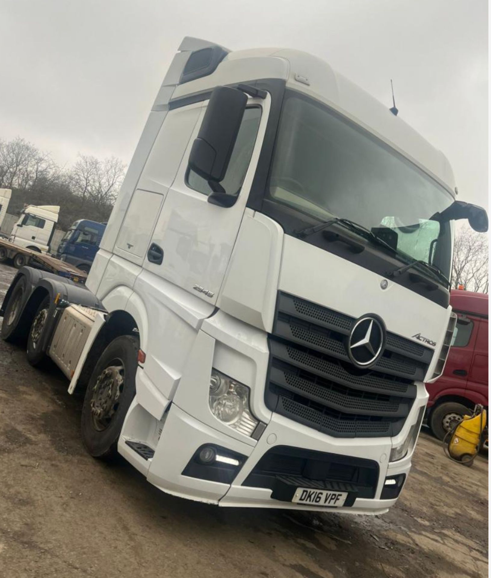 2016 MERCEDES ACTROS - Image 2 of 11